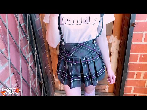 ❤️ Schoolgirl Sucks nws dick tob thiab fucks es tsis txhob ntawm chav kawm. ❤ Porno fb ntawm peb