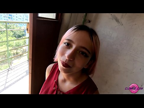 ❤️ Cov tub ntxhais kawm Sensual Sucks ib tug neeg txawv txawv nyob rau hauv lub Outback - Cum ntawm nws lub ntsej muag ❤ Porno fb ntawm peb
